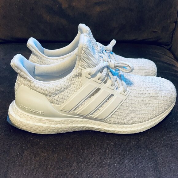 NEW Adidas UltraBoost 4.0 DNA Cloud White Men's Size 8.5 (MSRP:$190)